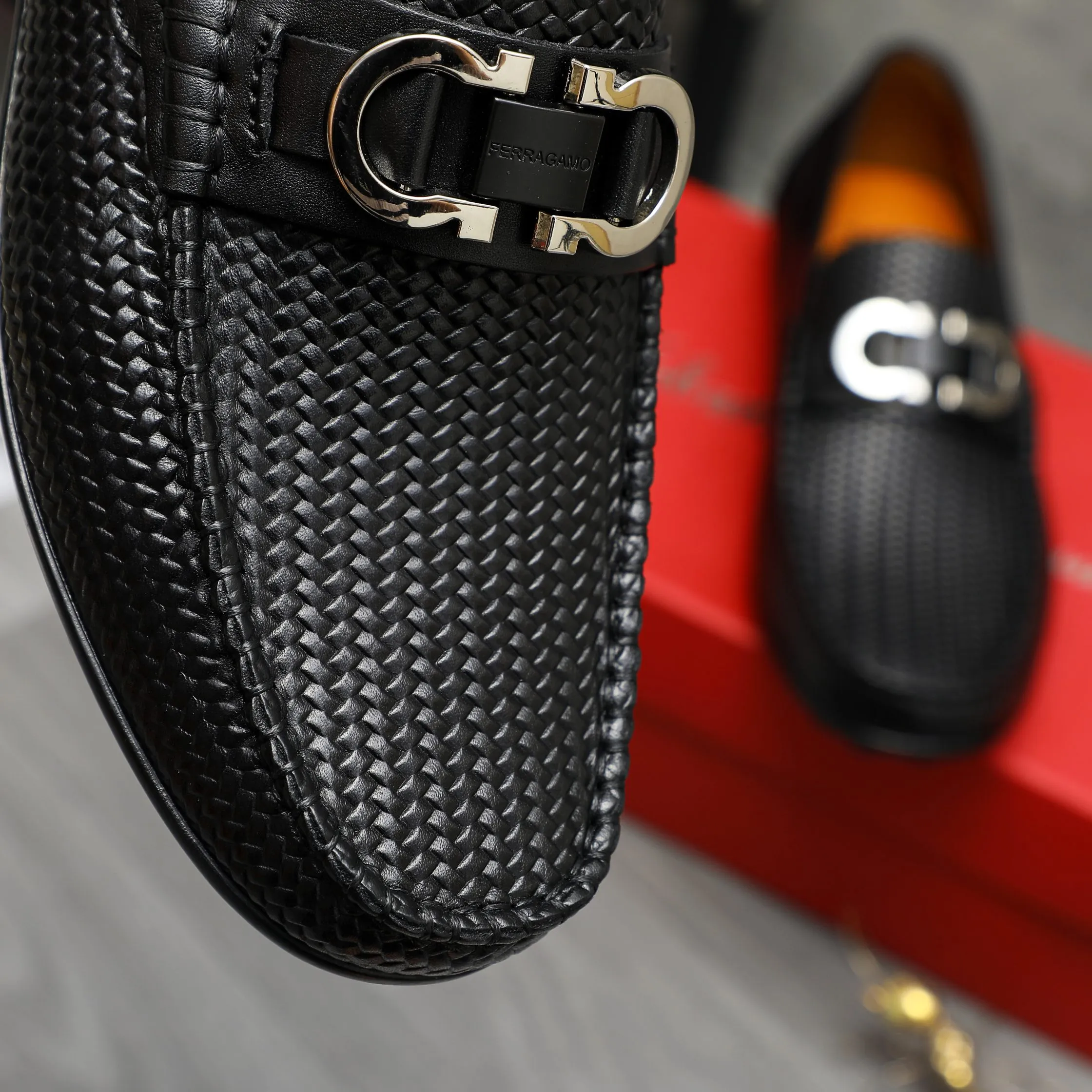 Men's shoes 💰380 Product trademark: Ferragamo "Ferragamo" business slip-on shoes Regular size: 38-45 (45. Customized, non-returnable) Product materials: Selected embossed cowhide upper, sheepskin lining, rubber outsole